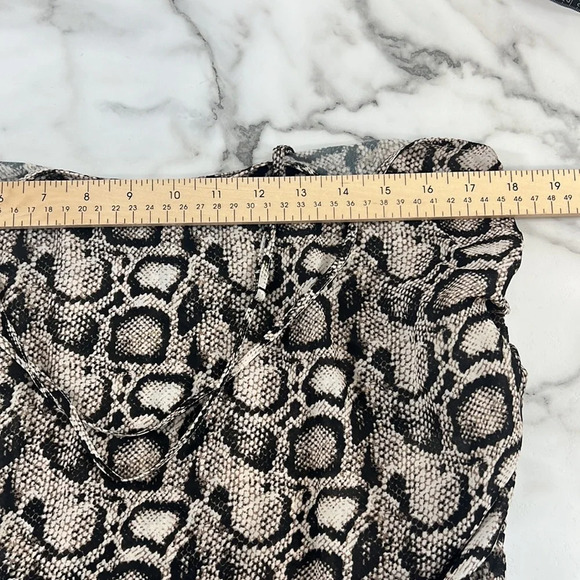 Good American Tank Top Womens 2 Black Cream Snakeskin Print‎ Ruched Medium - Picture 7 of 13